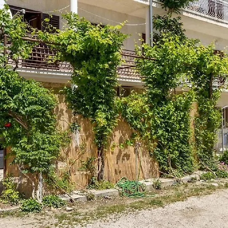 Apartment Lea